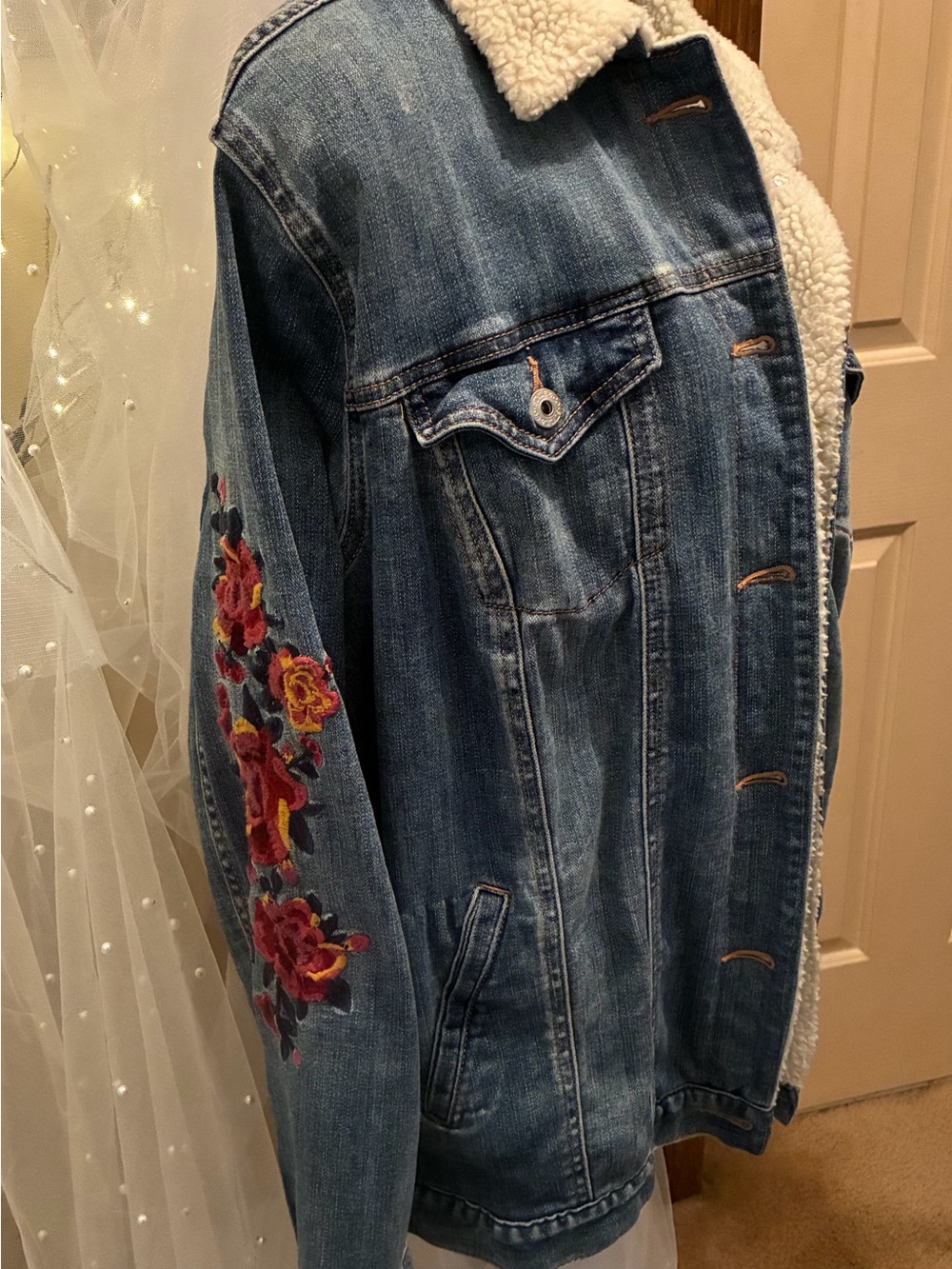Vintage Blue Denim Jacket with Floral Embroidery and Sherpa Collar